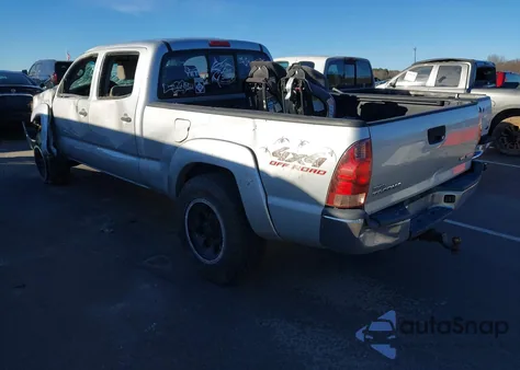2005 Toyota Tacoma Base V6 z USA, uszkodzony, nr VIN 5TEMU52N55Z124171